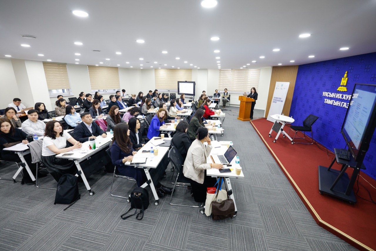 Л.Өлзийсайхан: Хүний эрхийг хуулиар хязгаарлаж болох ч хангалттай үндэслэл, нотолгоогоор зөвтгөгдсөн байх учиртай